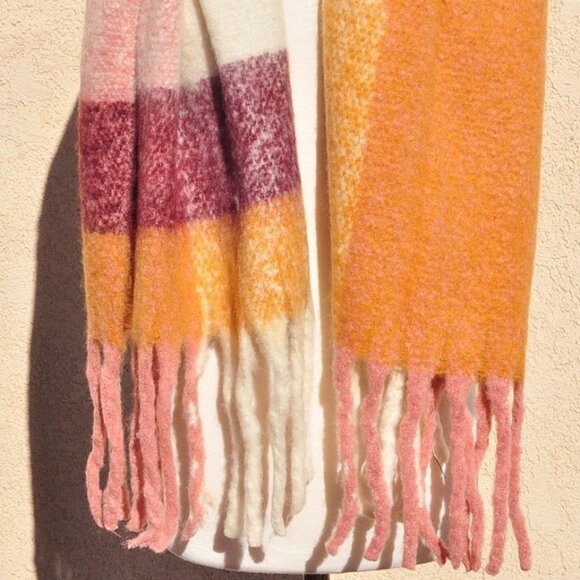 NEW Giant Checker Plaid Winter Boucle Oblong Fringe Cozy SOFT Oversize Scarf - Picture 5 of 8